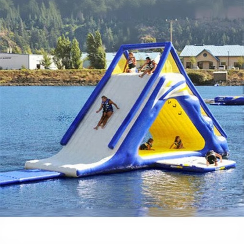 Water Slide Inflatable - ホットセール！インフレータブルウォーターパーク遊具、インフレータブルウォータートライアングルスライド/フローティングウォータースライド、子供と大人向け販売中